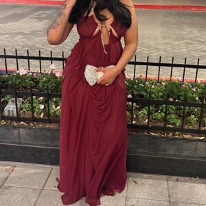 Elegant Burgundy Evening Gown with Rhinestone Accent